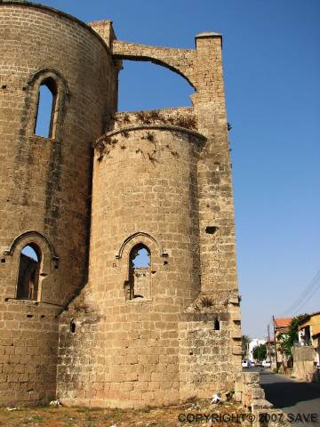 Mimari Özellikler  - Flying Buttresses